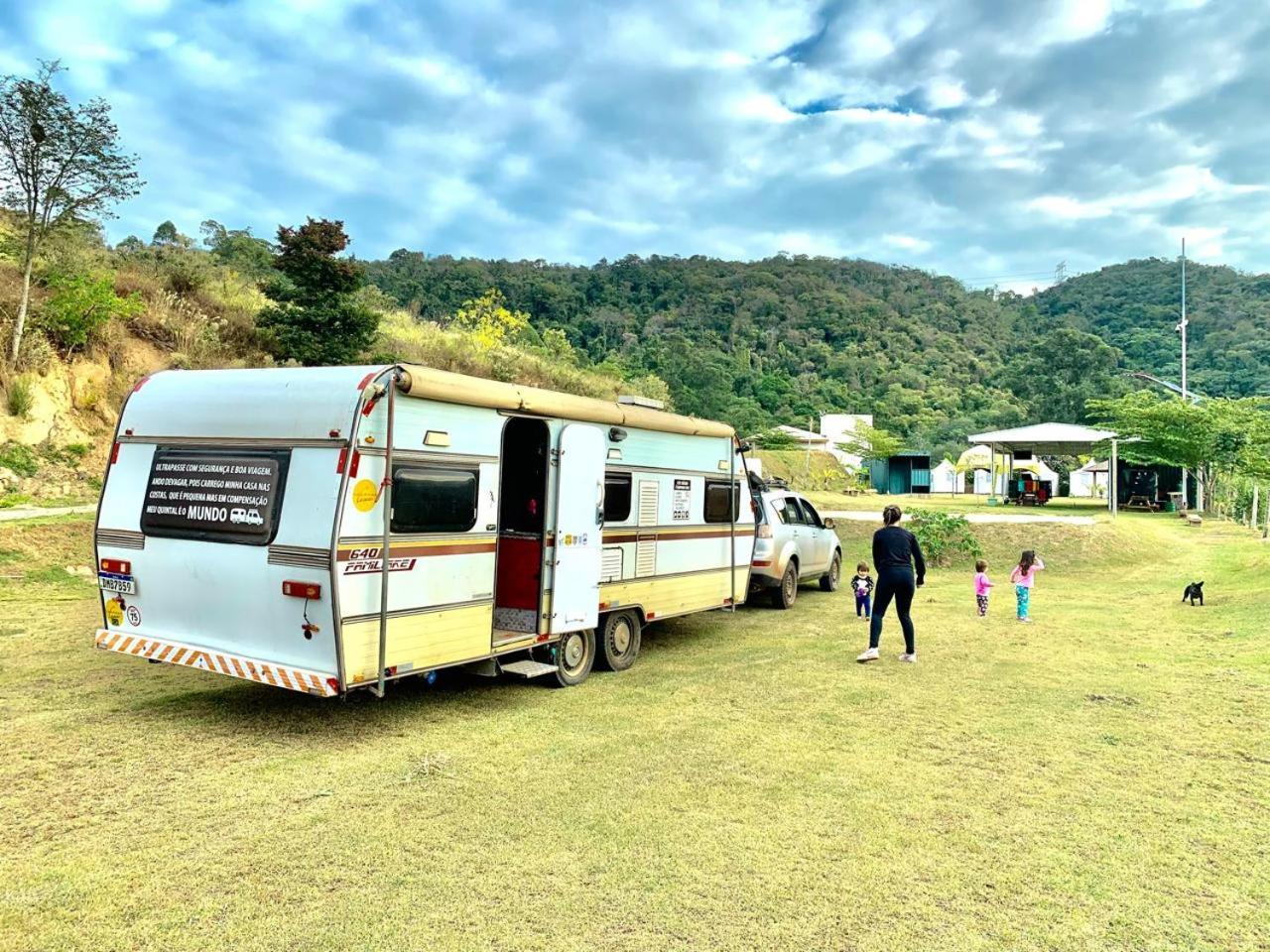 הוילה ואלינוס Rancho Ao Lado Da Laroc E Ame מראה חיצוני תמונה